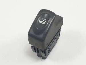 MANDO ELEVALUNAS DELANTERO DERECHO 632963K RENAULT SCENIC (JA..) Autodesguaces Alicante