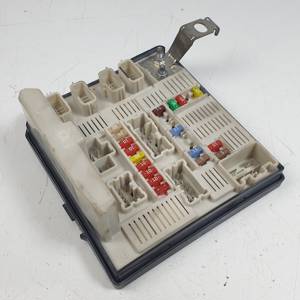 CAJA RELES / FUSIBLES 8200481866J RENAULT MEGANE II COUPE/CABRIO Autodesguaces Alicante