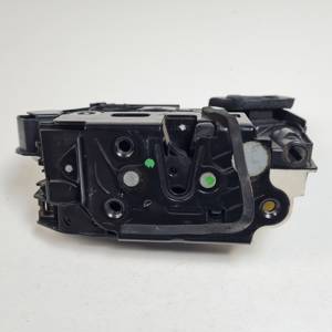 CERRADURA PUERTA DELANTERA DERECHA 5K18370168 VOLKSWAGEN POLO (6R1) Autodesguaces Alicante