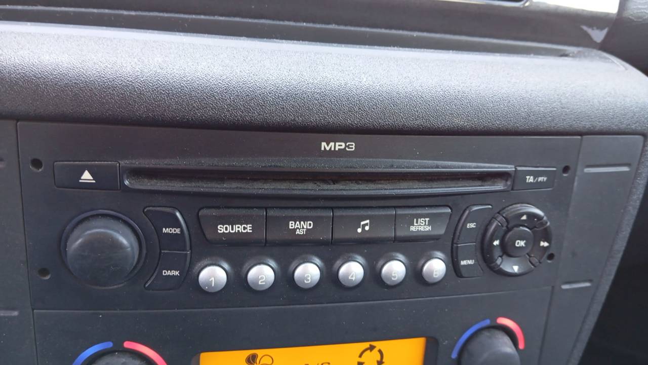SISTEMA AUDIO / RADIO CD