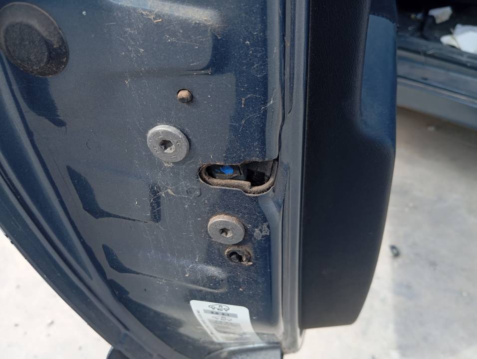CERRADURA PUERTA DELANTERA IZQUIERDA