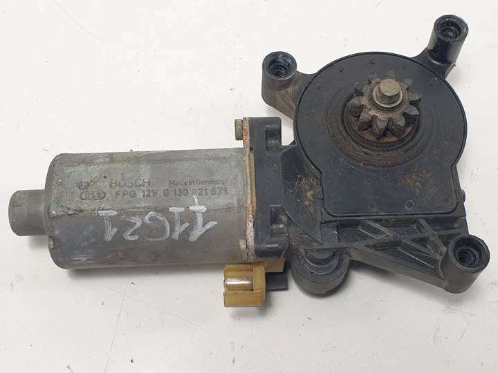 MOTOR ELEVALUNAS DELANTERO IZQUIERDO 0130821671 MERCEDES CLASE SLK (W170) ROADSTER Autodesguaces Alicante