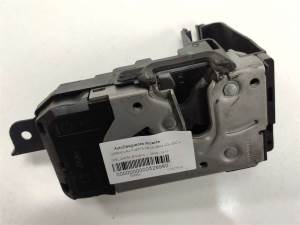 CERRADURA PUERTA DELANTERA IZQUIERDA 13220369 OPEL ZAFIRA B Autodesguaces Alicante