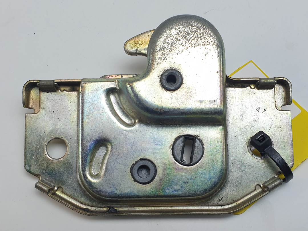 CERRADURA MALETERO / PORTON - OPEL - CORSA A