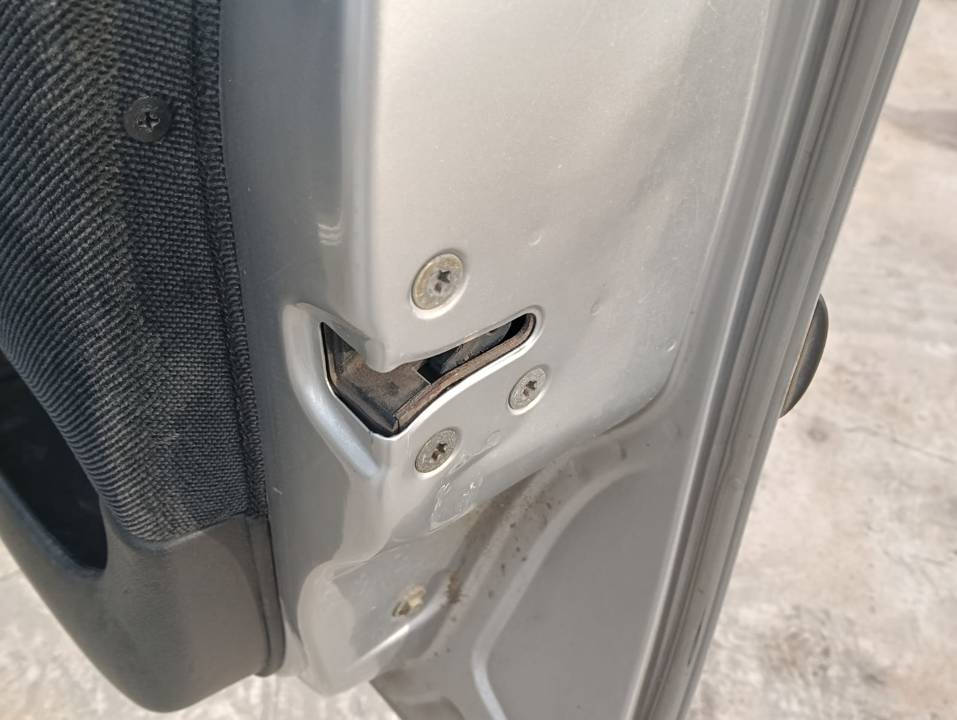 CERRADURA PUERTA DELANTERA DERECHA