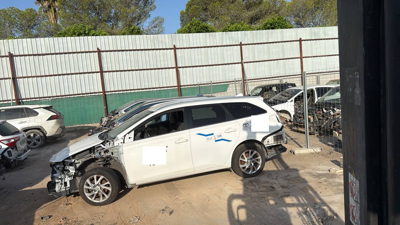 Imagen del vehículo TOYOTA AURIS TOURING SPORTS (E18)