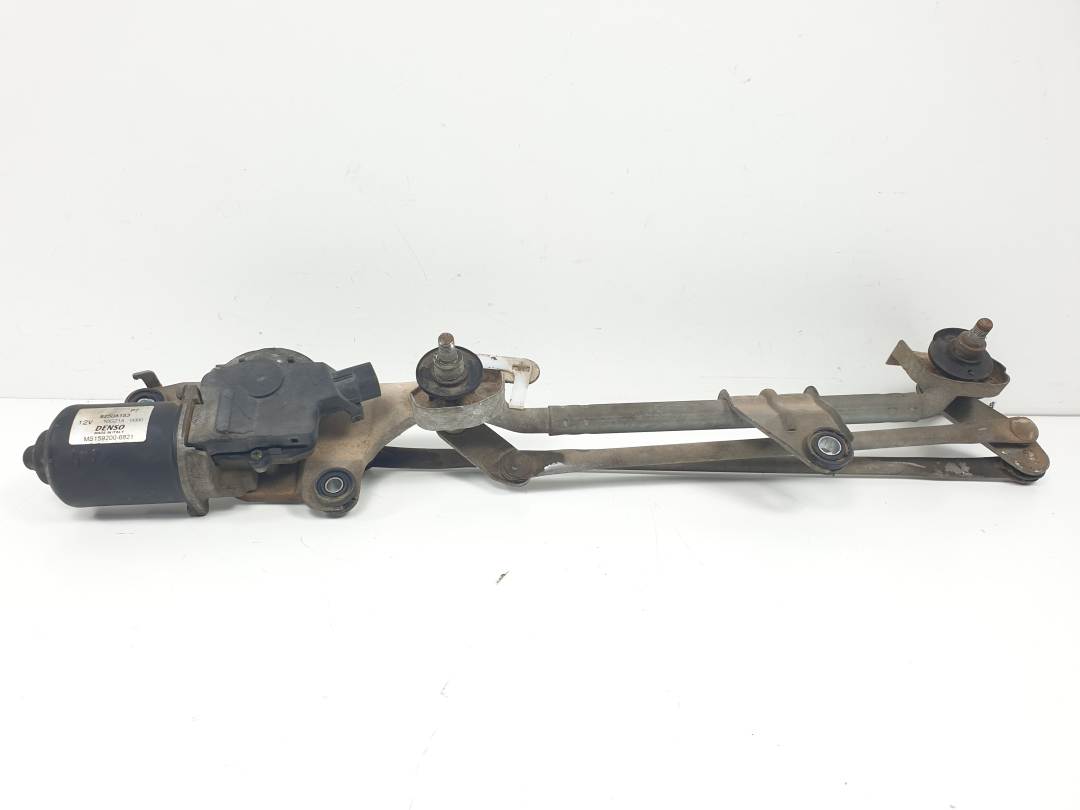 MOTOR LIMPIA DELANTERO - 8250A153 - MITSUBISHI - COLT BERLINA 3 (CZ)