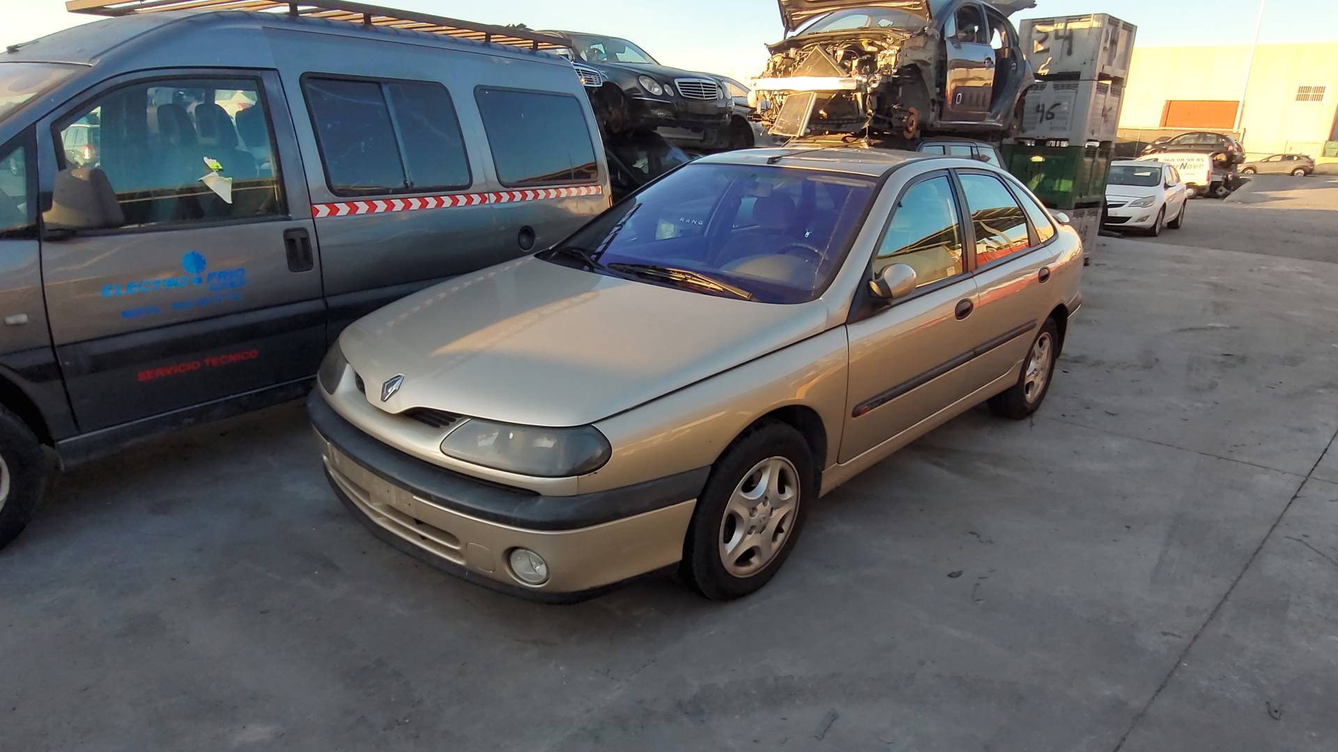 RENAULT LAGUNA (B56) (1994 - 1998)