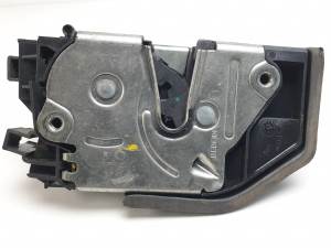 CERRADURA PUERTA TRASERA DERECHA 7036172 BMW SERIE 5 BERLINA (E60) Autodesguaces Alicante