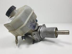 BOMBA FRENO A0024315202 VOLKSWAGEN CRAFTER CAJA CERRADA Autodesguaces Alicante