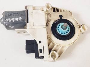 MOTOR ELEVALUNAS TRASERO DERECHO 4F0959802A AUDI A6 BERLINA (4F2) Autodesguaces Alicante