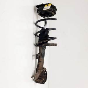 AMORTIGUADOR DELANTERO IZQUIERDO 8200676024 RENAULT CLIO III Autodesguaces Alicante