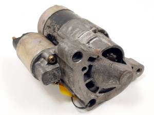 MOTOR ARRANQUE M000T82081 PEUGEOT 406 BERLINA (S1/S2) Autodesguaces Alicante