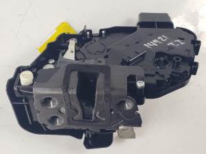 CERRADURA PUERTA TRASERA IZQUIERDA 4M5AA26413EC FORD FOCUS BERLINA (CAP) Autodesguaces Alicante