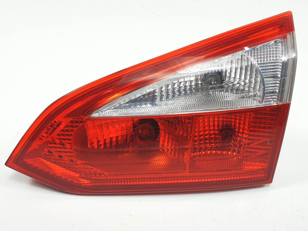 PILOTO TRASERO DERECHO INTERIOR - BM5113A602BC - FORD - FOCUS TURN. (CB8)