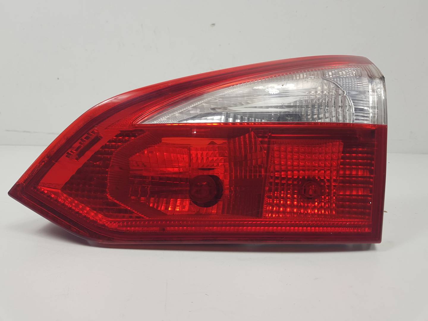 PILOTO TRASERO DERECHO INTERIOR - BM5113A602B - FORD - FOCUS TURN. (CB8)