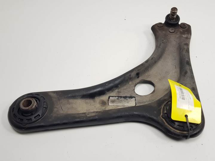 BRAZO SUSPENSION INFERIOR DELANTERO IZQUIERDO