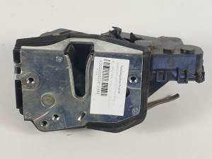 CERRADURA PUERTA DELANTERA DERECHA BMW SERIE 3 BERLINA (E46) Autodesguaces Alicante