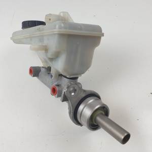 BOMBA FRENO 32067008C OPEL VIVARO Autodesguaces Alicante