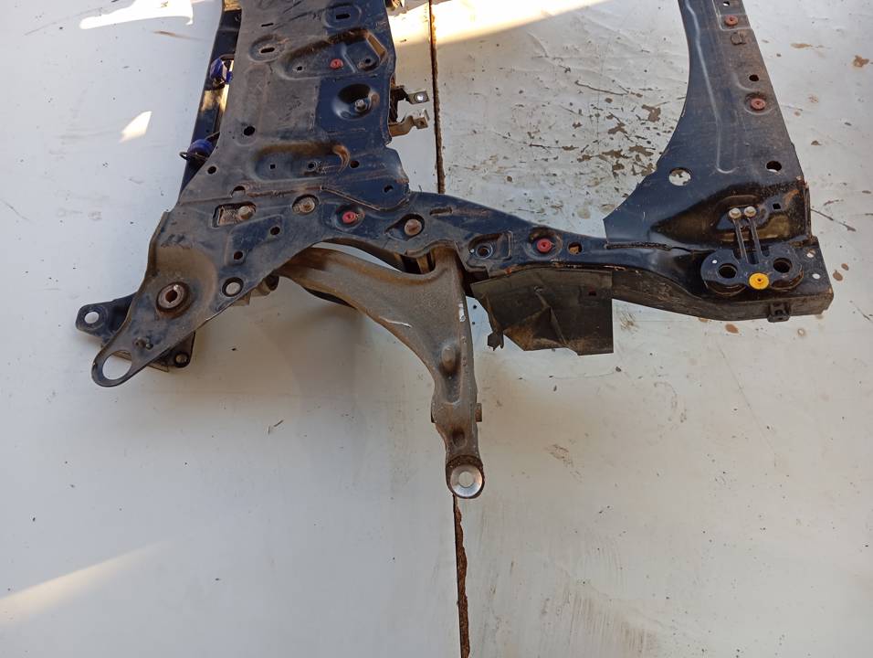 EJE DELANTERO / CUNA MOTOR