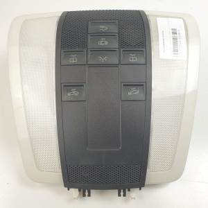LUZ INTERIOR A2049063002 MERCEDES CLASE C (W204) BERLINA Autodesguaces Alicante