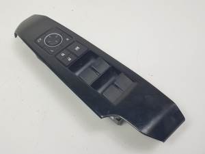 MANDO ELEVALUNAS DELANTERO IZQUIERDO 7423153160 LEXUS IS Autodesguaces Alicante