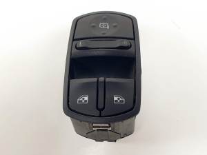 MANDO ELEVALUNAS DELANTERO IZQUIERDO 13258521AA OPEL CORSA D Autodesguaces Alicante