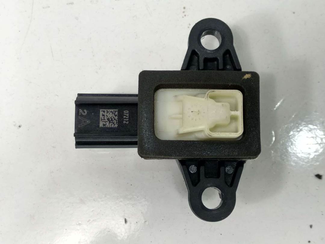 SENSOR - BJ3214C676AA - JAGUAR - XF (X250)