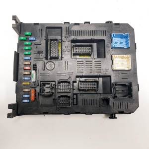 CAJA RELES / FUSIBLES 216761594 CITROEN C4 COUPE Autodesguaces Alicante