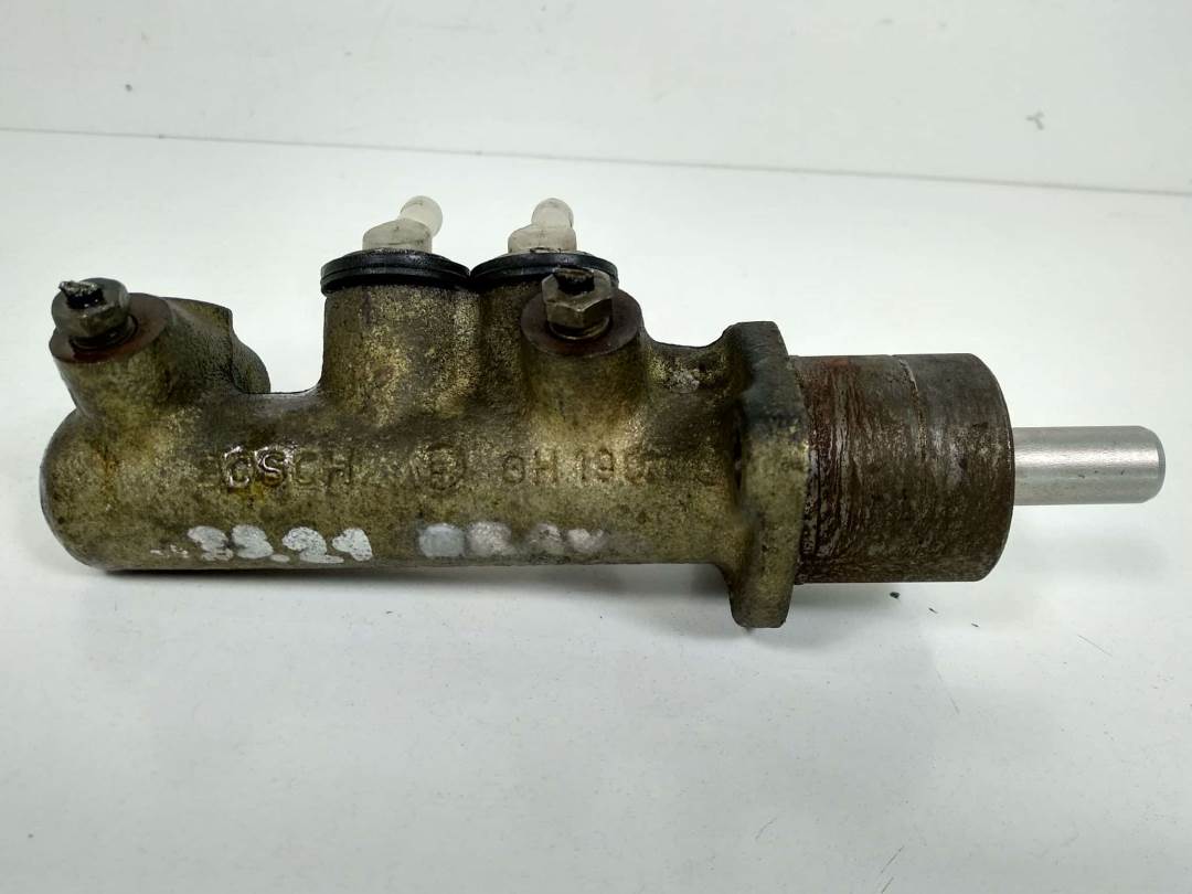Brake master cylinder - 99560216 - VOLKSWAGEN - PASSAT VARIANT (3B6)