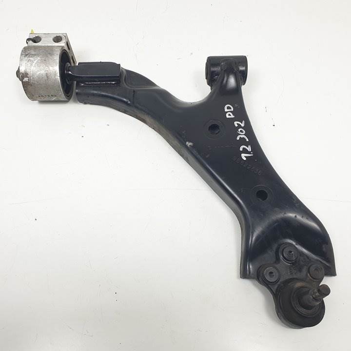 BRAZO SUSPENSION INFERIOR DELANTERO DERECHO - 96622636 - CHEVROLET - CAPTIVA