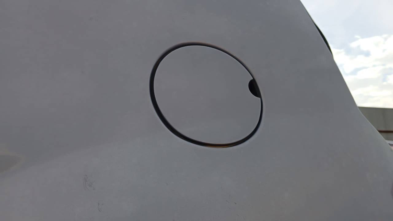 TAPA EXTERIOR COMBUSTIBLE