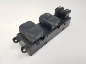 MANDO ELEVALUNAS DELANTERO IZQUIERDO 157447 SUBARU FORESTER S12 Autodesguaces Alicante