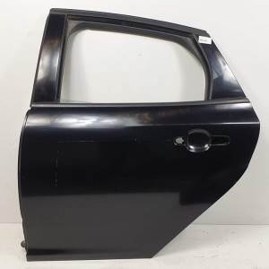 PUERTA TRASERA IZQUIERDA FORD FOCUS LIM. Autodesguaces Alicante