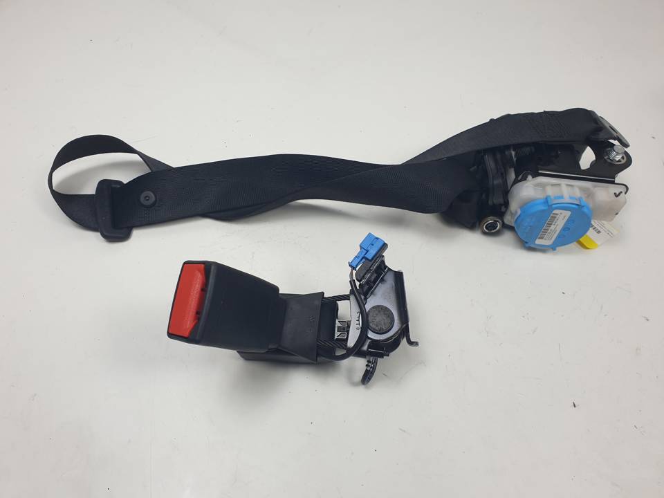 CINTURON SEGURIDAD TRASERO DERECHO A2468602885 MERCEDES CLASE B (W246) Autodesguaces Alicante