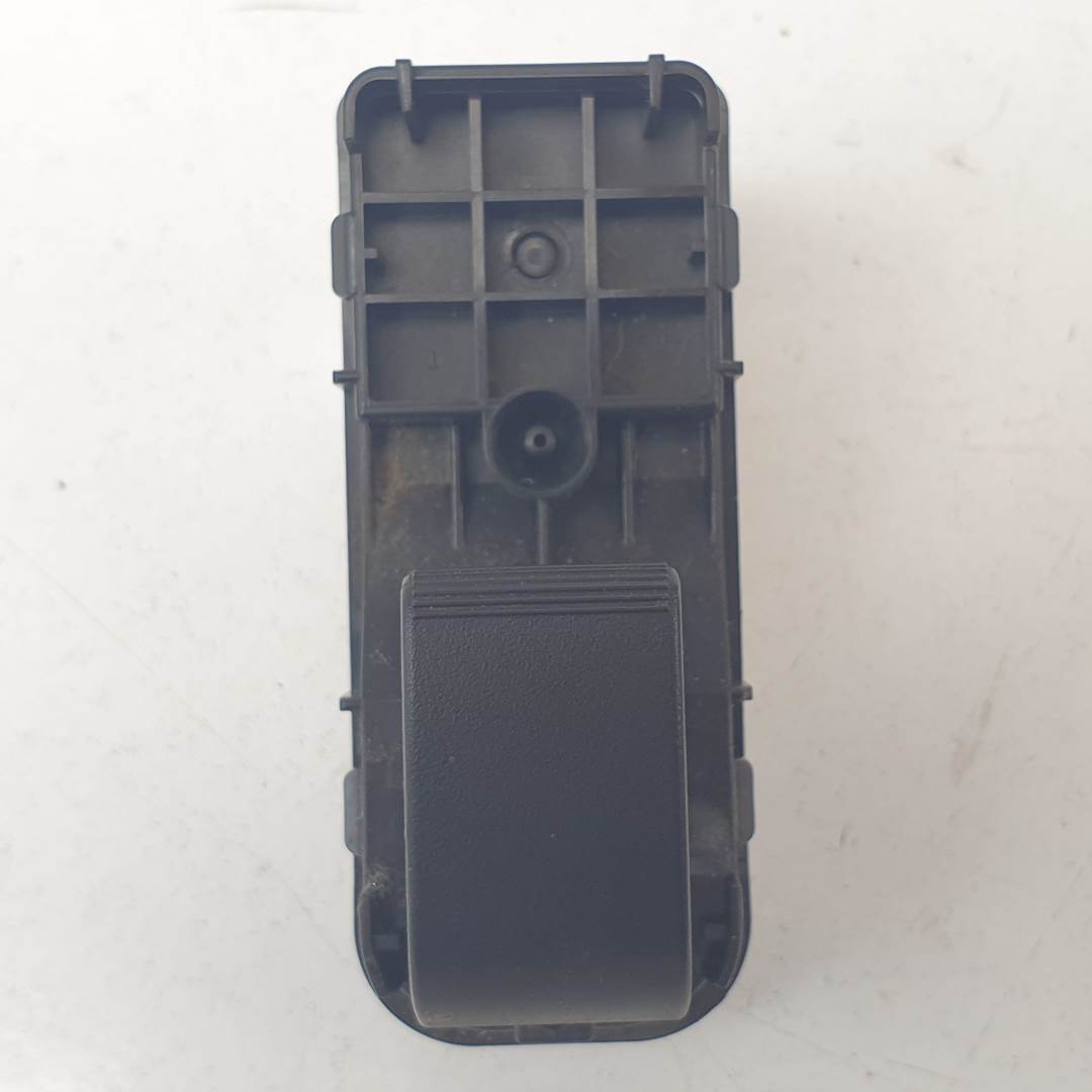 MANDO ELEVALUNAS TRASERO DERECHO - BBBM266370 - MAZDA - 3 LIM. (BL)