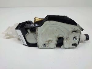 CERRADURA PUERTA TRASERA IZQUIERDA 2207303935 MERCEDES CLASE S (W220) BERLINA Autodesguaces Alicante