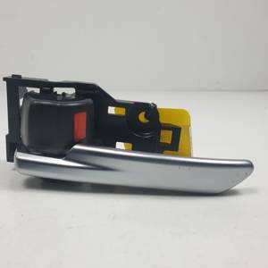 MANETA INTERIOR DELANTERA IZQUIERDA 6927433060 TOYOTA RAV4 Autodesguaces Alicante
