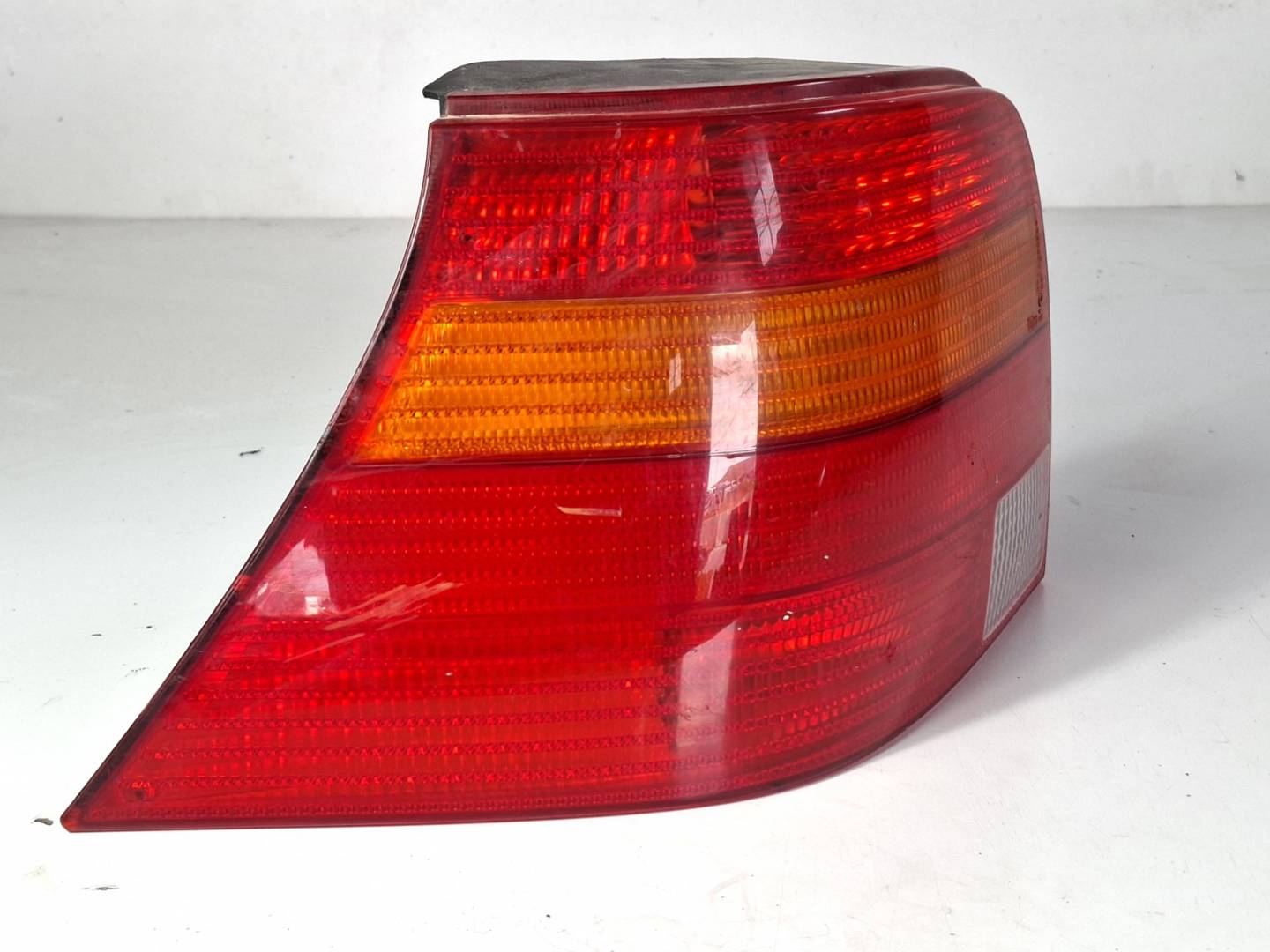 Foto 2 de Piloto Trasero Izquierdo Volkswagen Golf IV Berlina (1j1) (1997–2003)