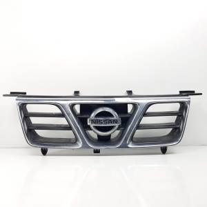 REJILLA DELANTERA 623106H700 NISSAN X-TRAIL (T30) Autodesguaces Alicante