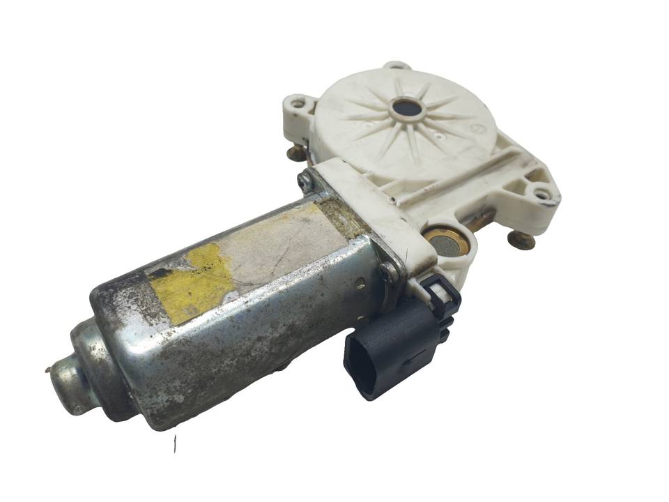 MOTOR ELEVALUNAS DELANTERO DERECHO FORD FOCUS TURNIER (CAK) Autodesguaces Alicante