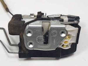 CERRADURA PUERTA DELANTERA IZQUIERDA MAZDA 5 BERL. (CR) Autodesguaces Alicante