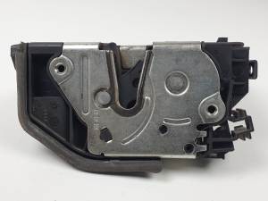 CERRADURA PUERTA DELANTERA IZQUIERDA 7202143 BMW X3 (E83) Autodesguaces Alicante