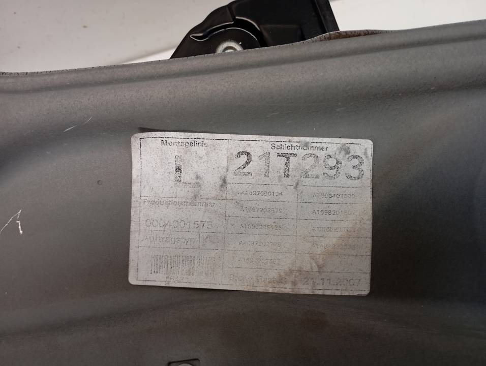 ELEVALUNAS DELANTERO IZQUIERDO