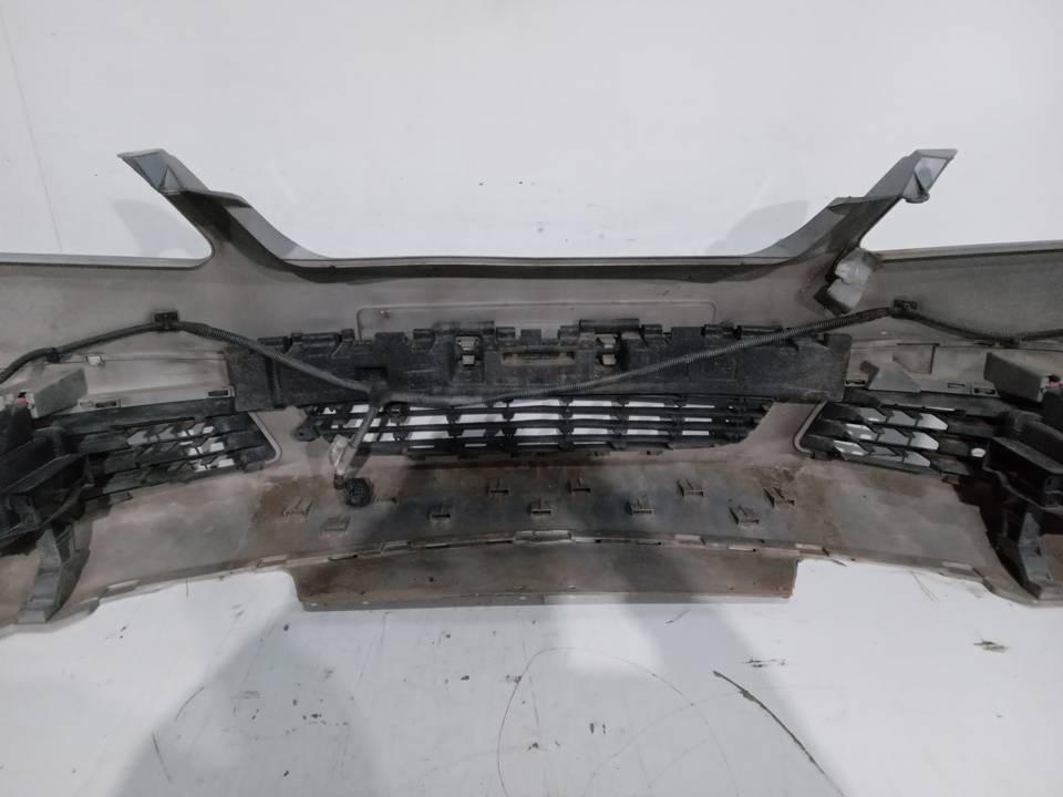 PARAGOLPES DELANTERO