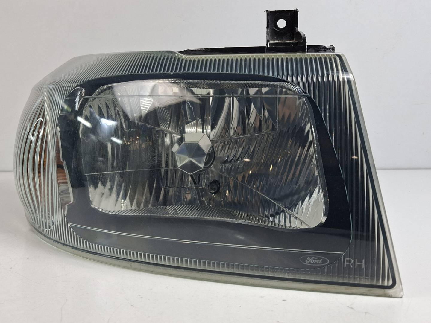 FARO DERECHO - FORD - TRANSIT CAJA CERRADA, CORTA (FY) (2000 =>)