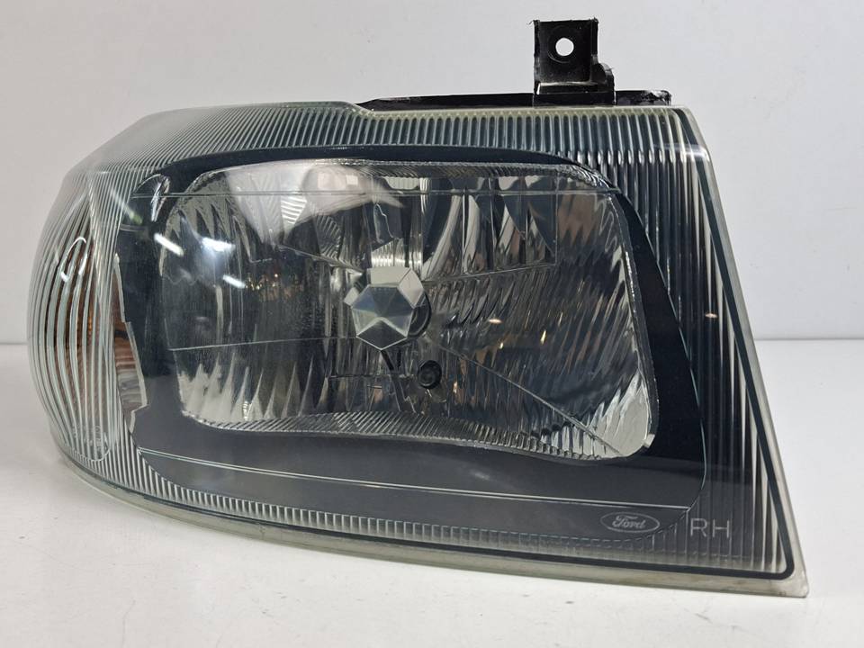 FARO DERECHO FORD TRANSIT CAJA CERRADA, CORTA (FY) (2000 =>) Autodesguaces Alicante