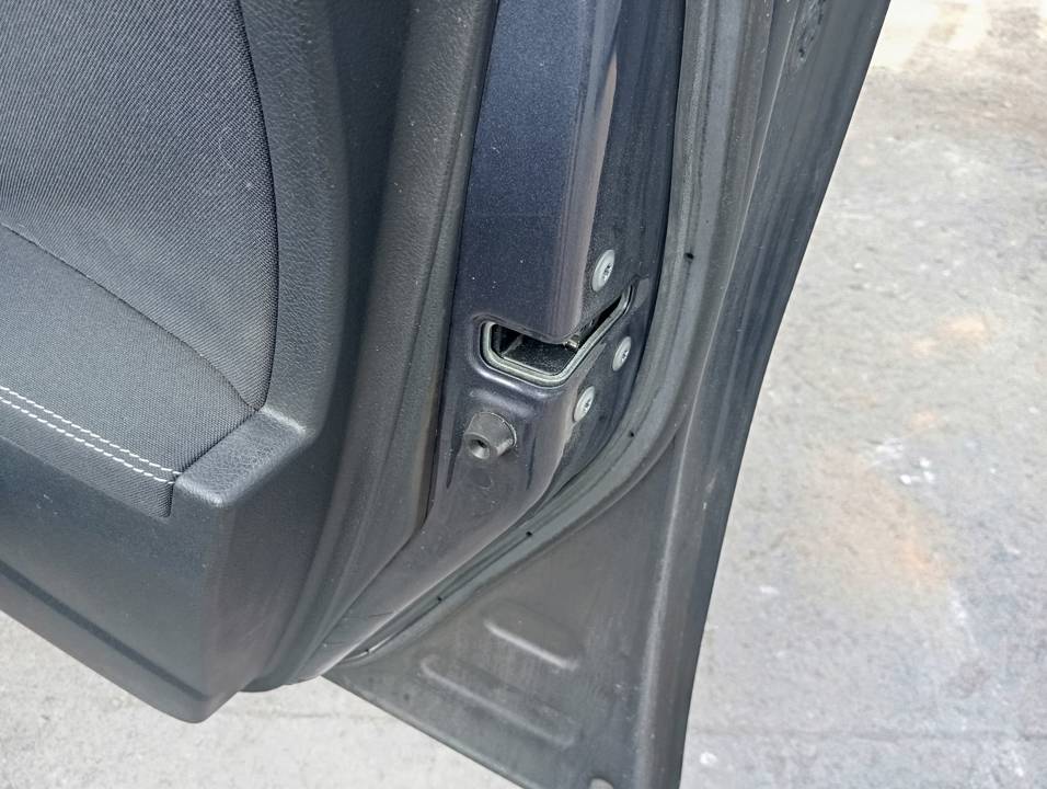 CERRADURA PUERTA DELANTERA DERECHA
