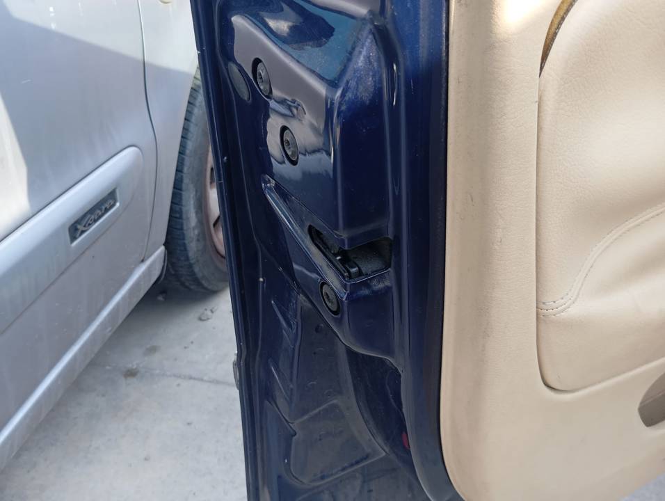 CERRADURA PUERTA DELANTERA IZQUIERDA