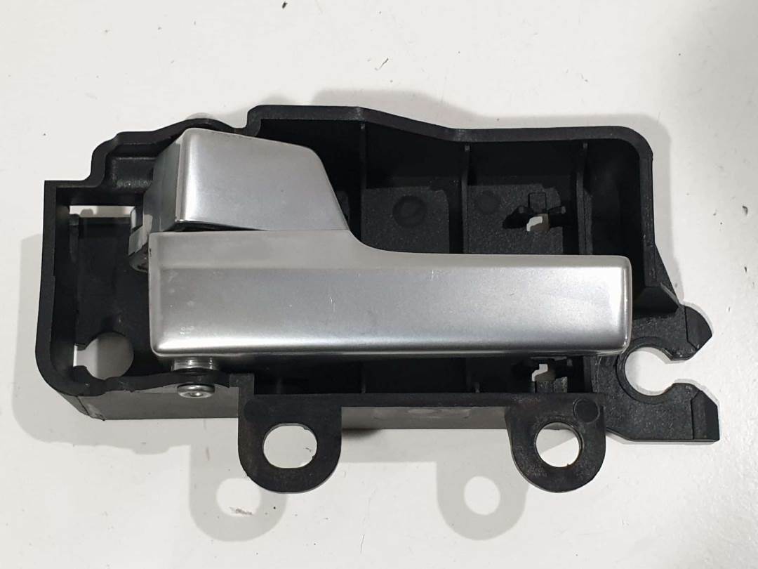 MANETA INTERIOR DELANTERA IZQUIERDA - 8M51R22601 - FORD - FOCUS LIM. (CB4)